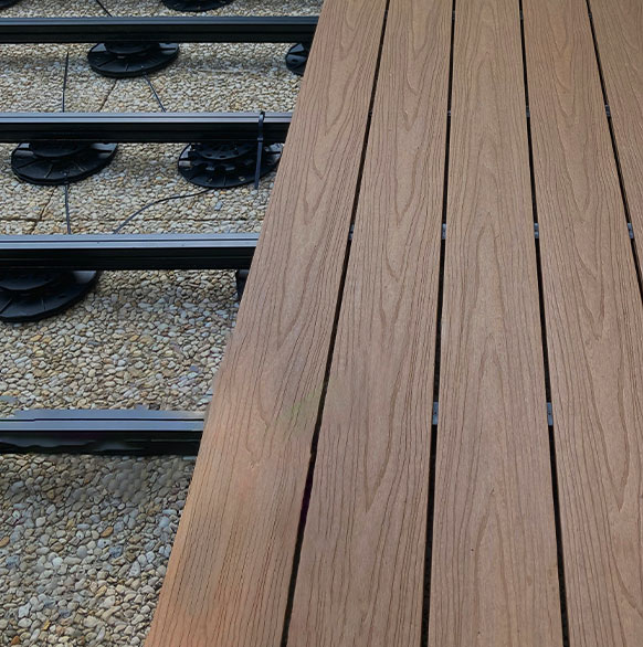 pose terrasse composite sur lambourdes alu